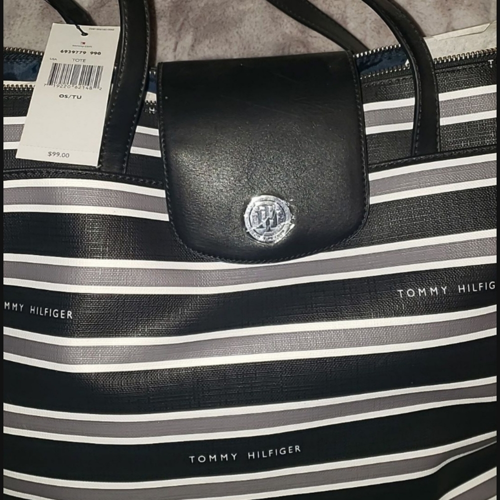 Tommy Hilfiger tote and matching wallet
